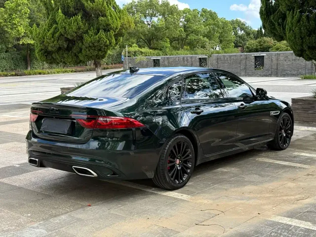 Jaguar XFL — Фото автомобиля 4