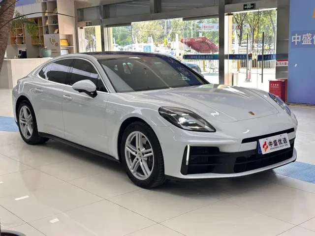 Porsche Panamera — Фото автомобиля 3