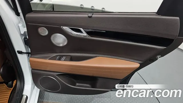 Genesis G80 Бензин 2.5 турбо AWD — Фото автомобиля 24