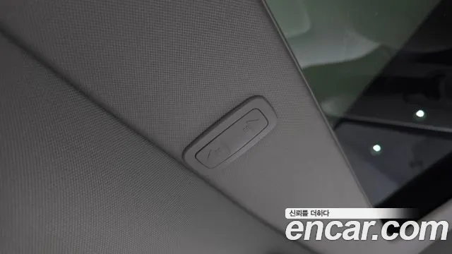 Tesla Model Y — Фото автомобиля 18