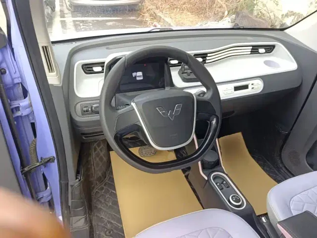 Wuling Hongguang Mini EV — Фото автомобиля 10