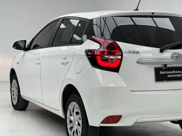 Toyota Vios FS — Фото автомобиля 10