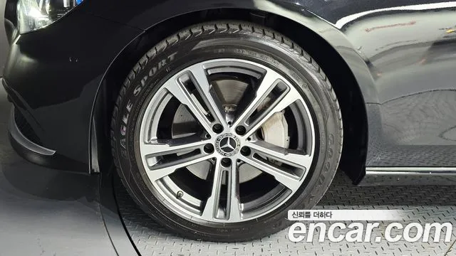 Mercedes-Benz E-Class W213 — Фото автомобиля 5
