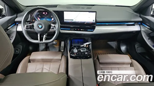 BMW 5 Series G60 — Фото автомобиля 9