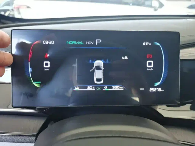 BYD Qin PLUS — Фото автомобиля 11