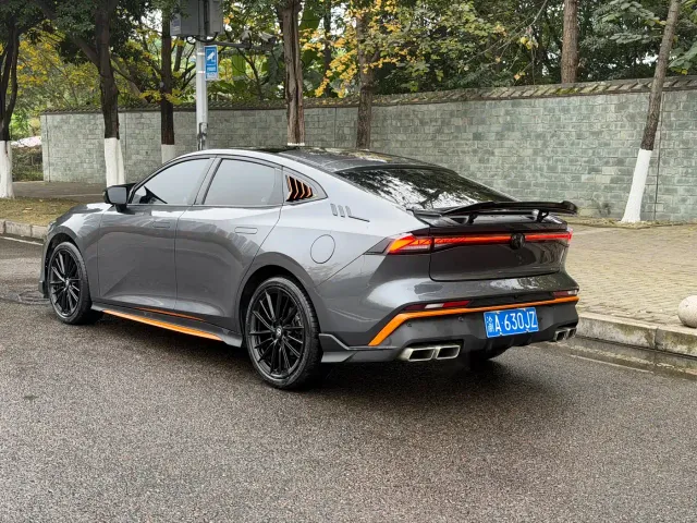 Changan UNI-V — Фото автомобиля 3