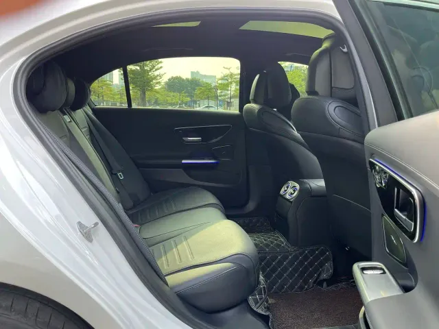 Mercedes-Benz C-Class — Фото автомобиля 9