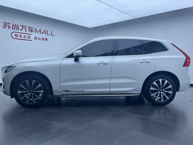 Volvo XC60 — Фото автомобиля 4