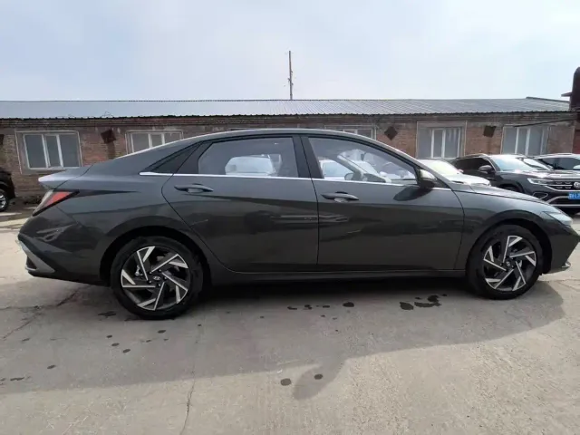 Hyundai Elantra — Фото автомобиля 7