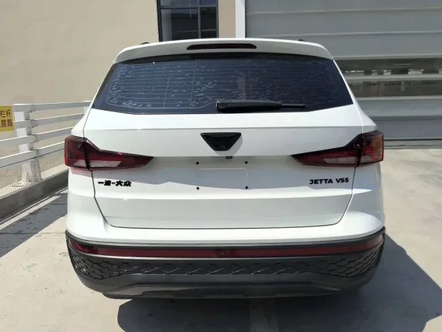 Jetta VS5 — Фото автомобиля 8