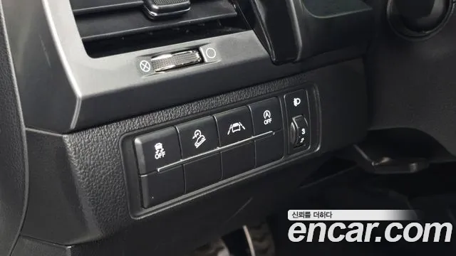 KG_Mobility_Ssangyong Rexton Новый Rexton Sport Khan Дизель 2.2 4WD — Фото автомобиля 18