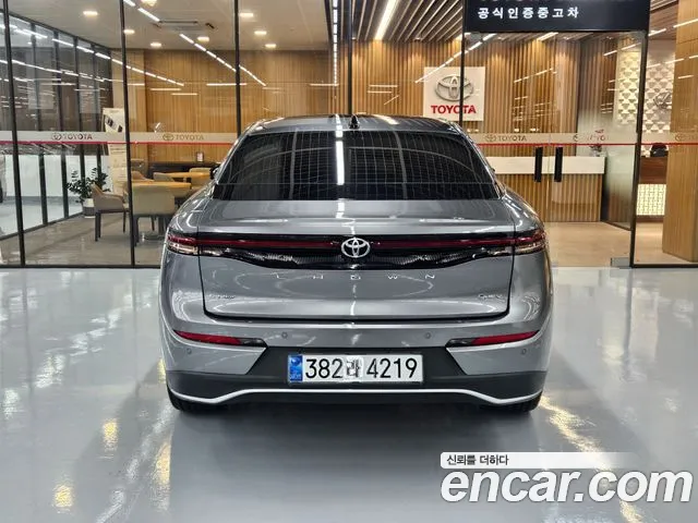 Toyota Crown — Фото автомобиля 4