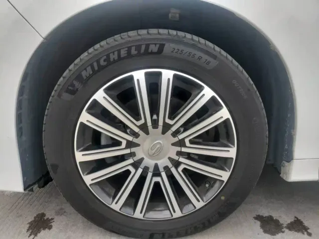 GAC Trumpchi M8 — Фото автомобиля 19