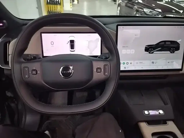 Volvo XC70 Plug-in Hybrid — Фото автомобиля 9