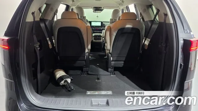 Kia Carnival Generation 4 — Фото автомобиля 26