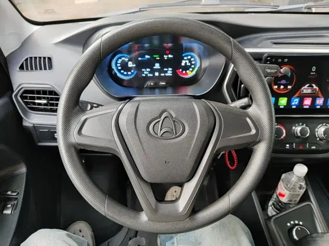 Changan Ruixing EM60 — Фото автомобиля 10
