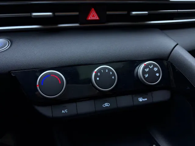 Hyundai Elantra — Фото автомобиля 18