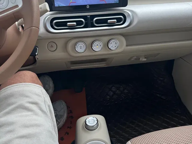 Wuling Hongguang Mini EV — Фото автомобиля 9