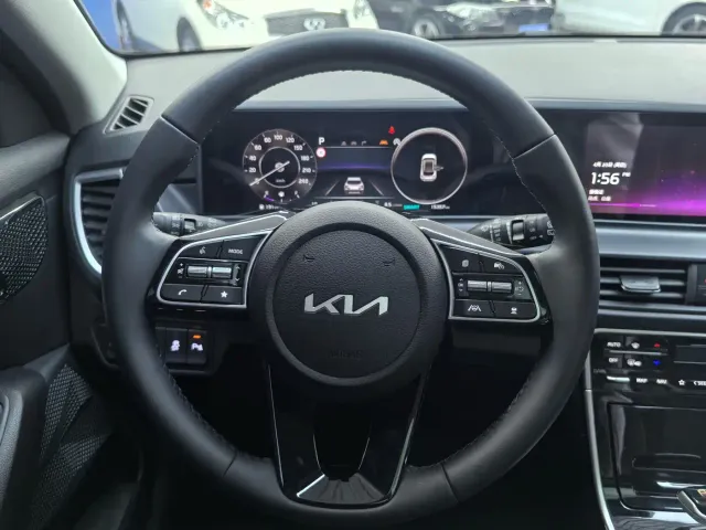 Kia Seltos — Фото автомобиля 12