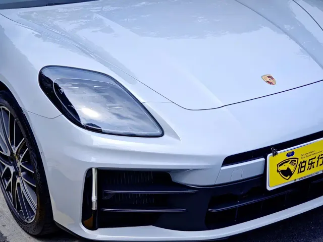 Porsche Panamera — Фото автомобиля 5