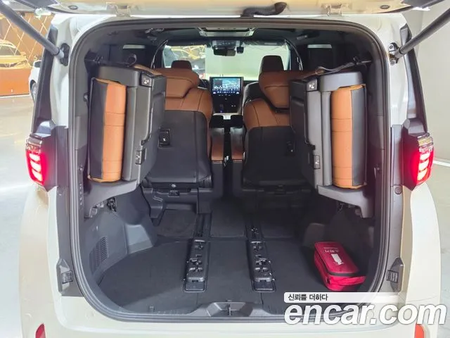 Toyota Alphard — Фото автомобиля 6