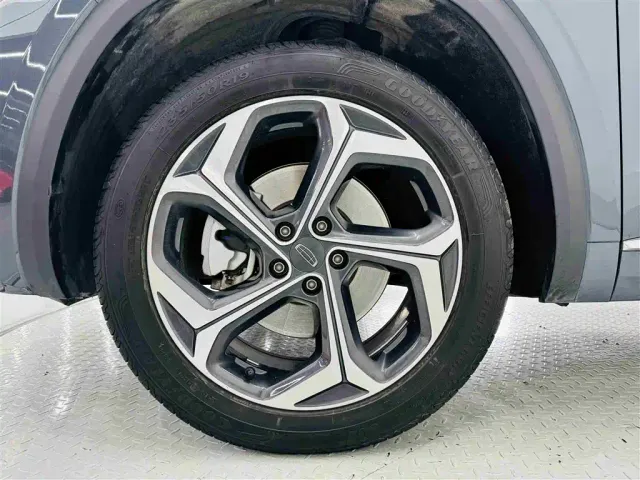 Geely Xingyue L — Фото автомобиля 10