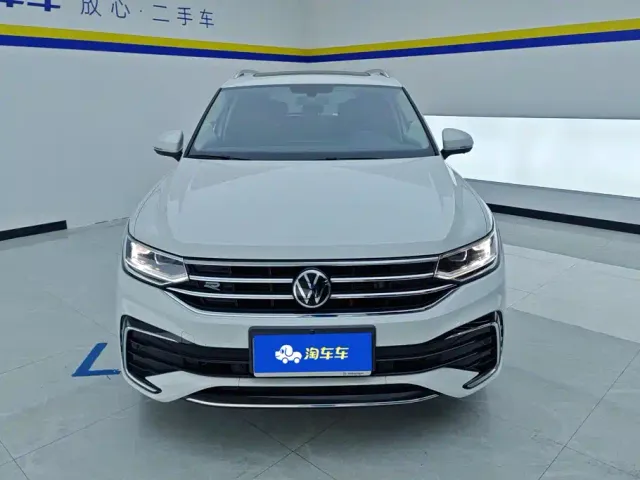 Volkswagen Tiguan L — Фото автомобиля 2