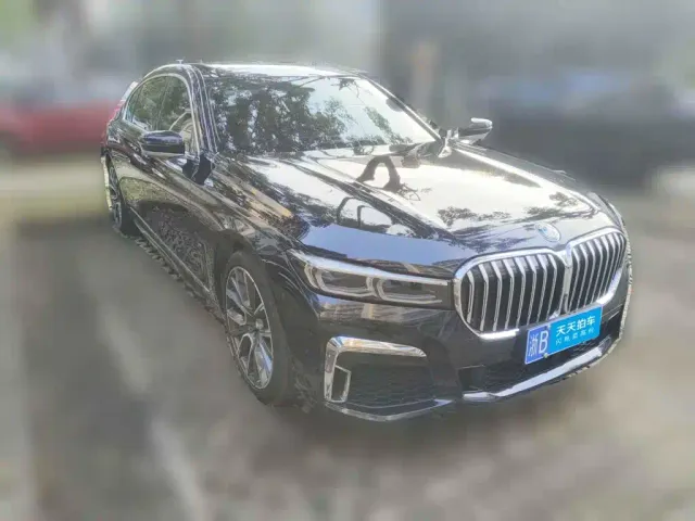 BMW 7 Series — Фото автомобиля 3