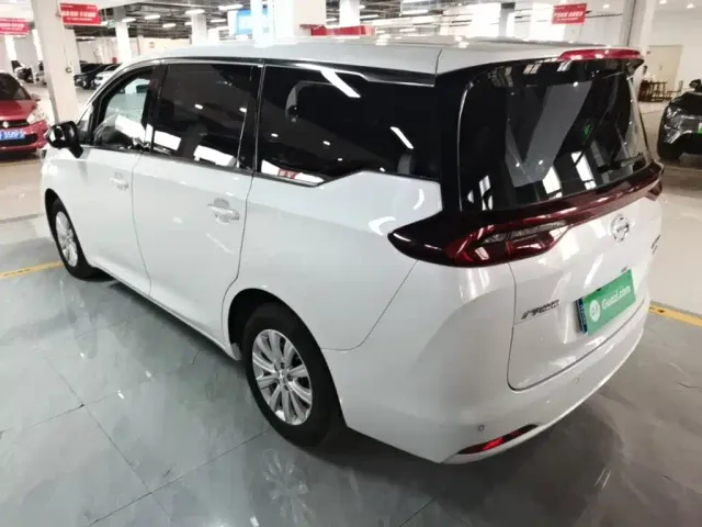 GAC Trumpchi M6 — Фото автомобиля 4