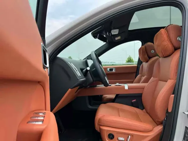 Li Auto L6 — Фото автомобиля 3
