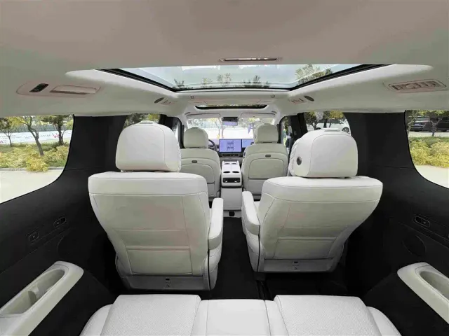Li Auto MEGA — Фото автомобиля 27