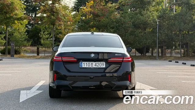 BMW 5 Series G60 — Фото автомобиля 4
