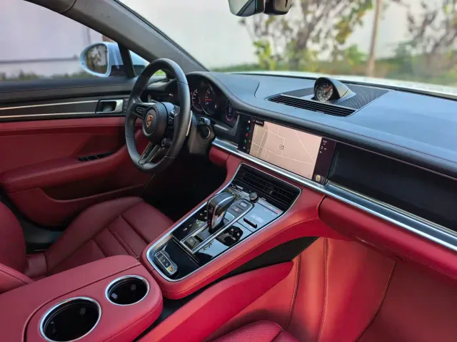 Porsche Panamera — Фото автомобиля 6