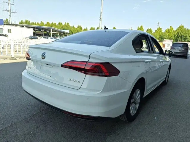 Volkswagen Bora — Фото автомобиля 6
