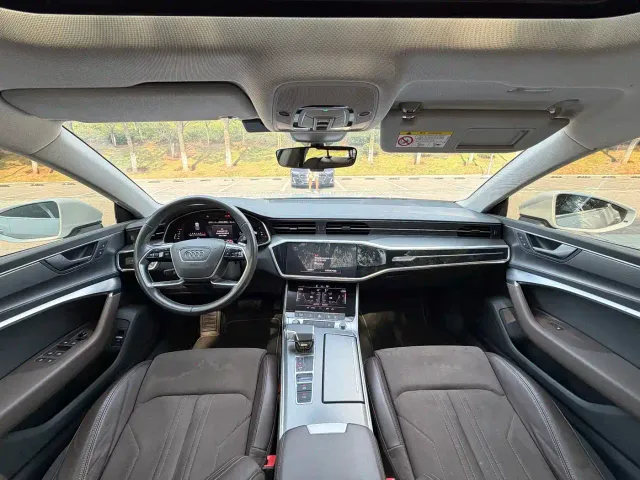 Audi A7L — Фото автомобиля 3