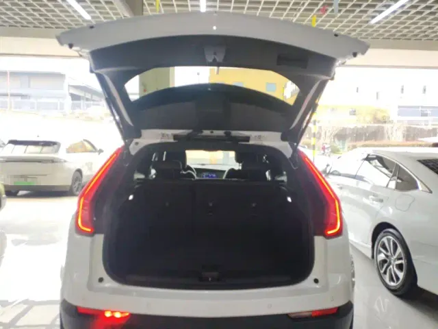 Cadillac XT4 — Фото автомобиля 15