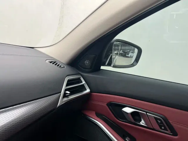 BMW 3 Series — Фото автомобиля 10