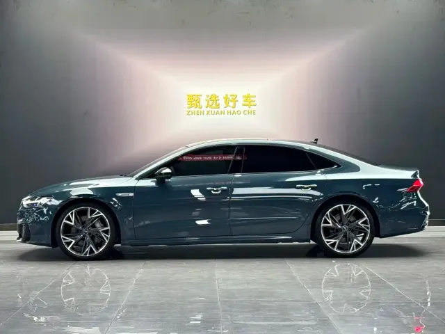 Audi A7L — Фото автомобиля 3