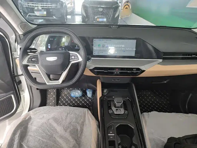 Geely Haoyue PRO — Фото автомобиля 5