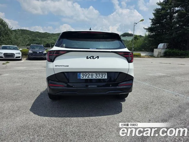 Kia Sportage Бензин 1.6 турбо 2WD — Фото автомобиля 7