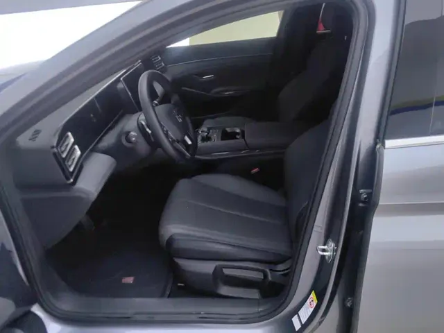 BYD Qin L — Фото автомобиля 9