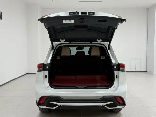Toyota Highlander — Фото автомобиля 24