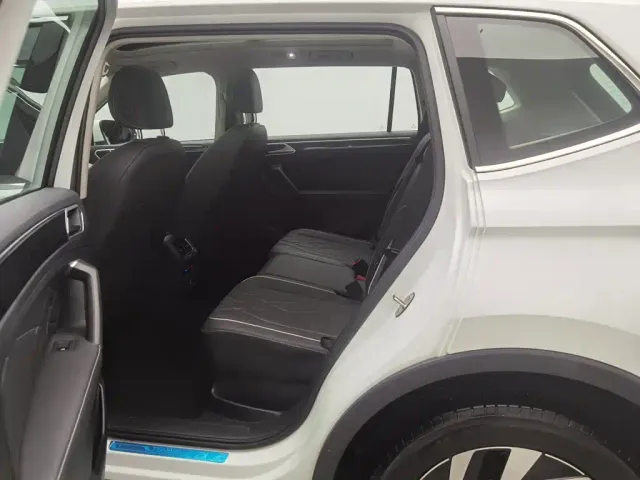 Volkswagen Tiguan L — Фото автомобиля 15