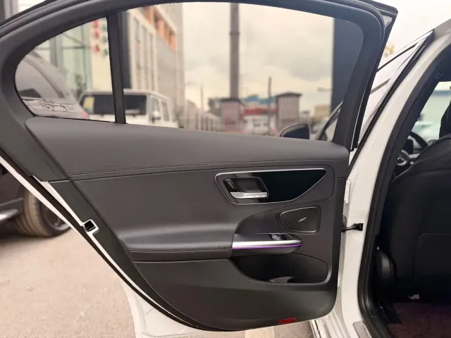 Mercedes-Benz C-Class — Фото автомобиля 17