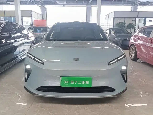 Nio ET5 — Фото автомобиля 2