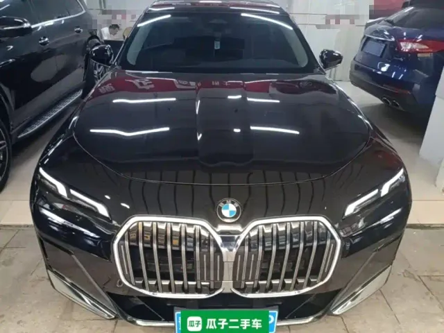 BMW 7 Series — Фото автомобиля 2
