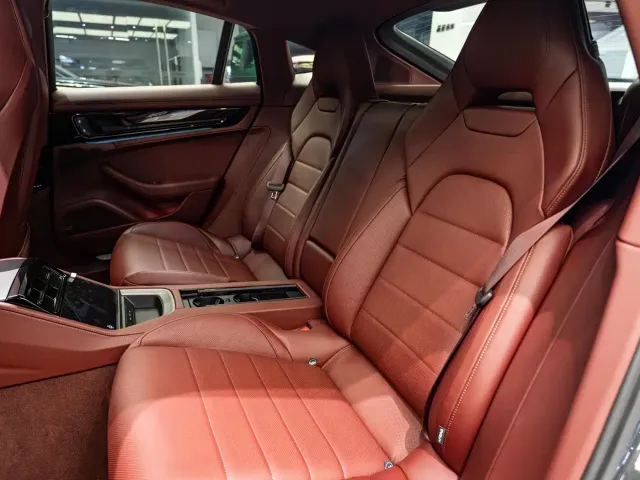 Porsche Panamera — Фото автомобиля 11