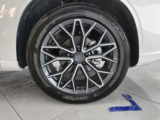 Changan Z6 — Фото автомобиля 6