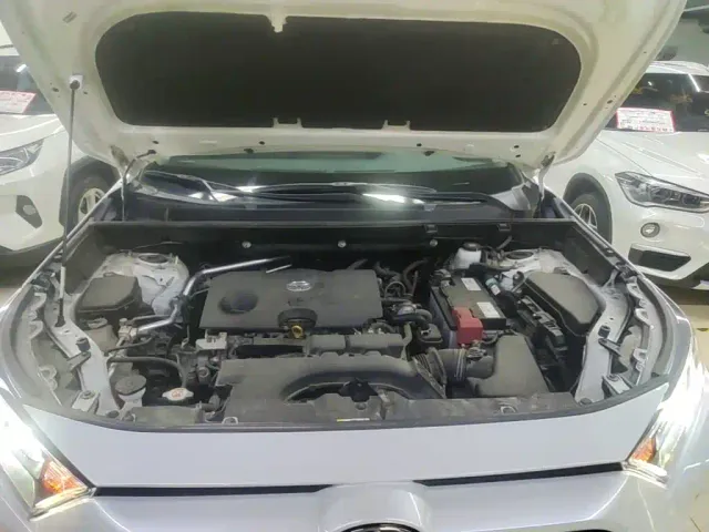 Toyota RAV4 — Фото автомобиля 19