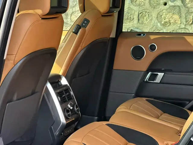 Land Rover Range Rover Sport — Фото автомобиля 7